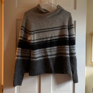 Angora rabbit hair cropped sweater